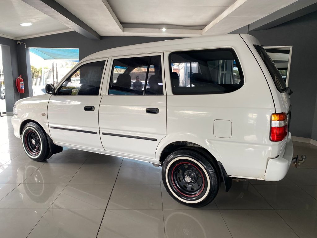 2005 Toyota Condor 3000D TE 7-Seater For Sale!